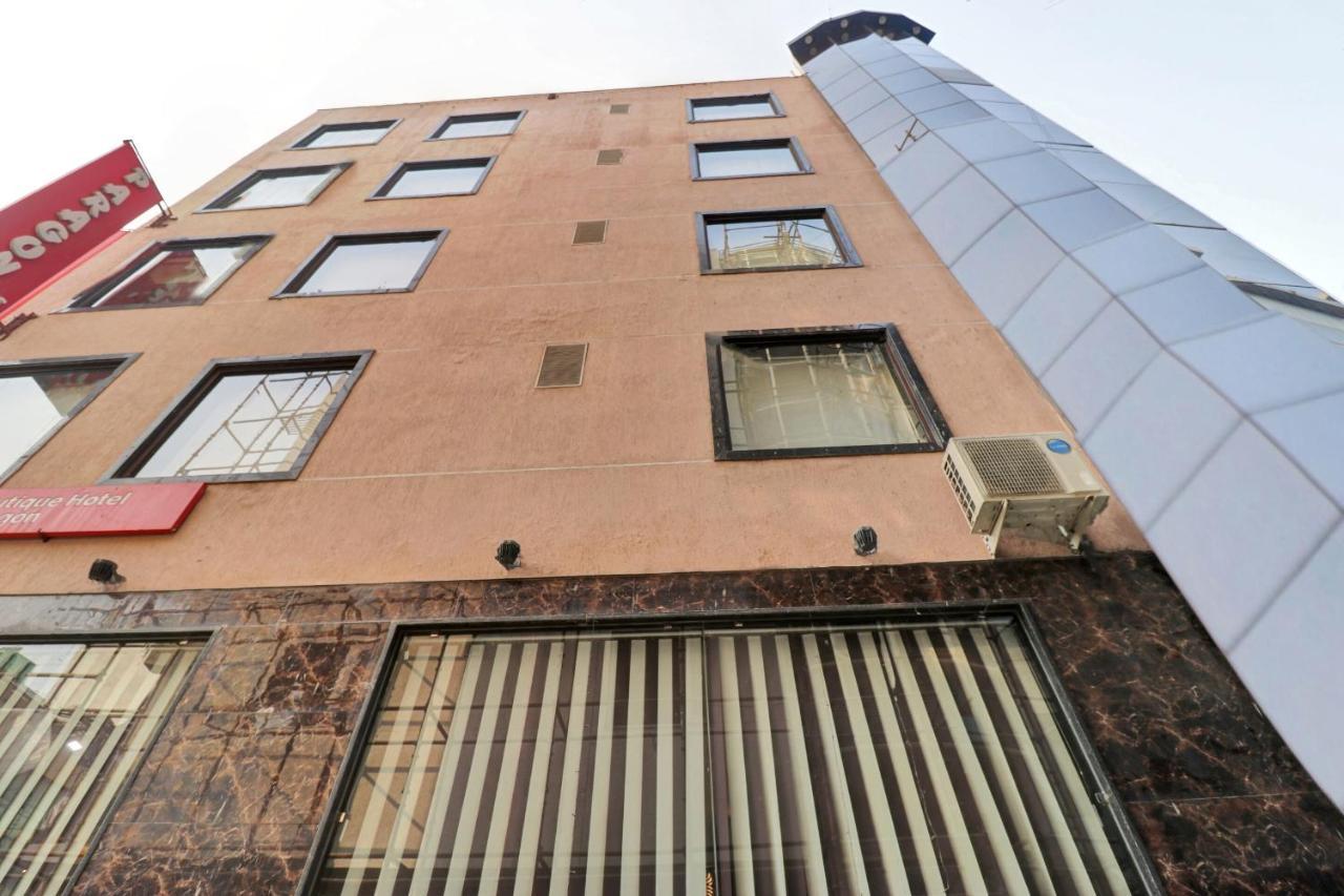 ניו דלהי Oyo 23368 Boutique Hotel Paragon מראה חיצוני תמונה