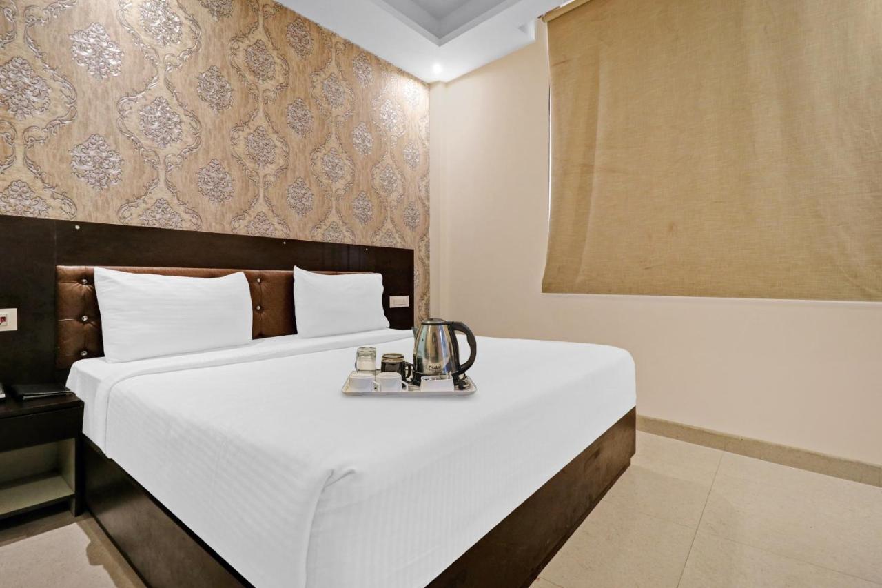 ניו דלהי Oyo 23368 Boutique Hotel Paragon מראה חיצוני תמונה