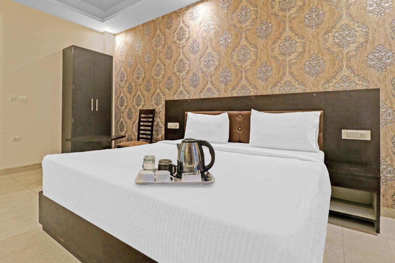 ניו דלהי Oyo 23368 Boutique Hotel Paragon מראה חיצוני תמונה