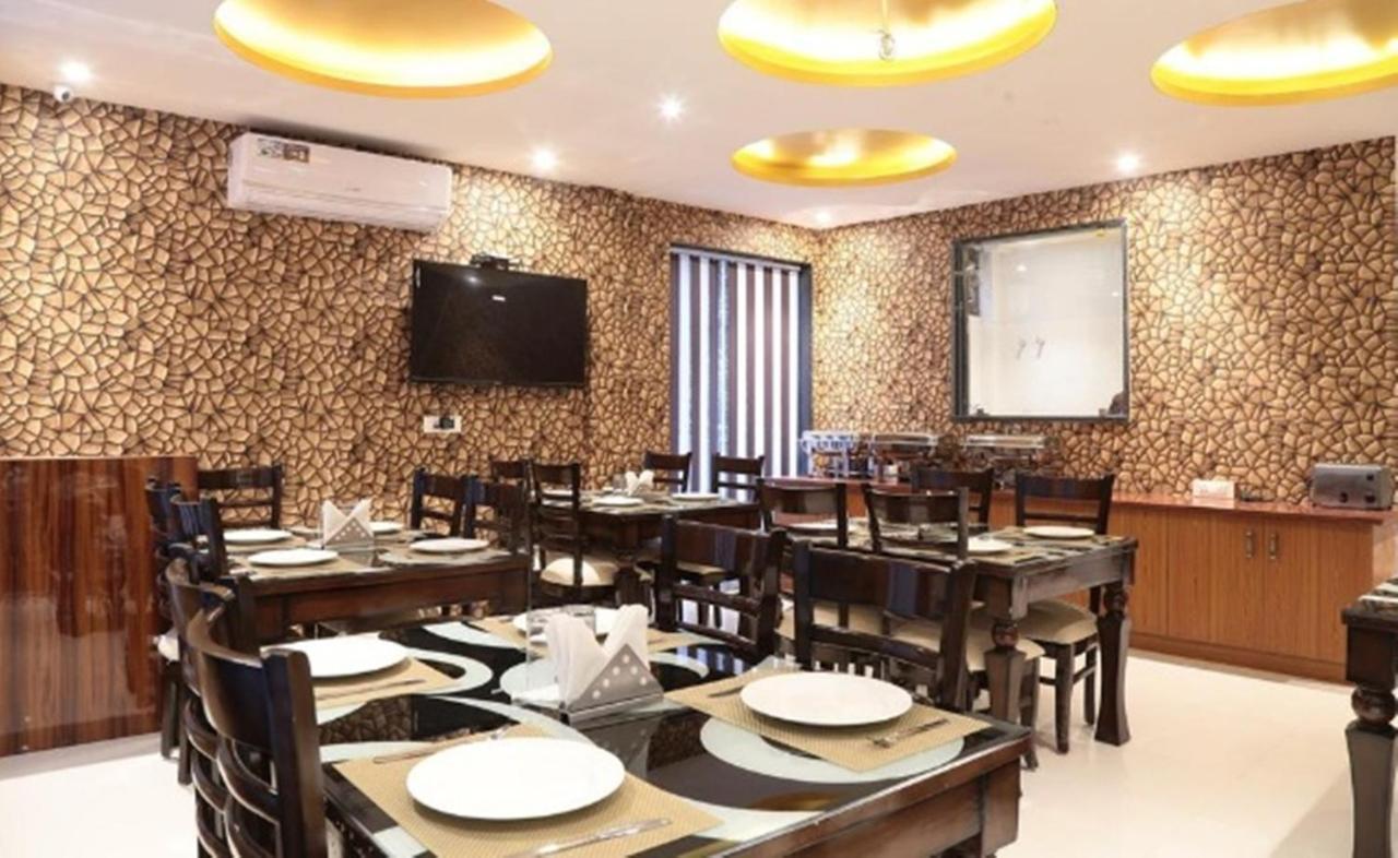 ניו דלהי Oyo 23368 Boutique Hotel Paragon מראה חיצוני תמונה